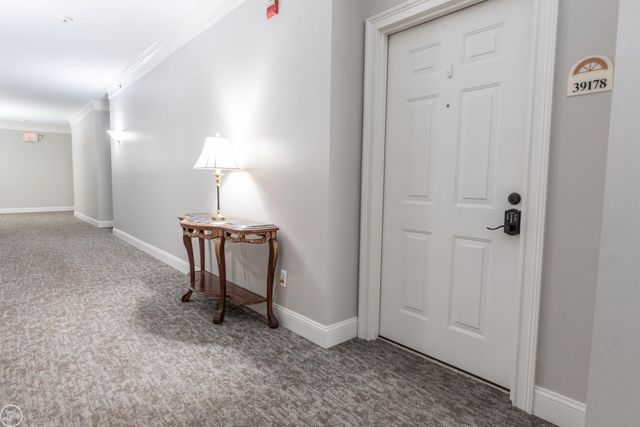 39178 Hayes Road building 1 Unit 23, Clinton Township, MI 48038