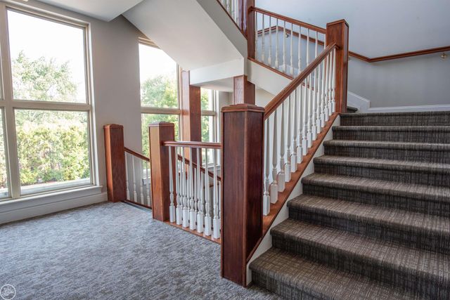 39178 Hayes Road building 1 Unit 23, Clinton Township, MI 48038