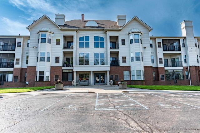 39178 Hayes Road building 1 Unit 23, Clinton Township, MI 48038