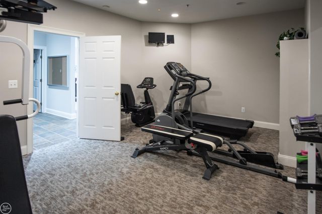 39178 Hayes Road building 1 Unit 23, Clinton Township, MI 48038