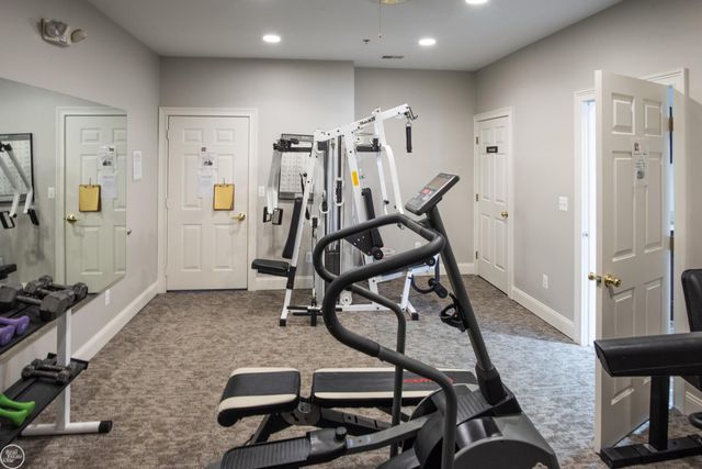 39178 Hayes Road building 1 Unit 23, Clinton Township, MI 48038
