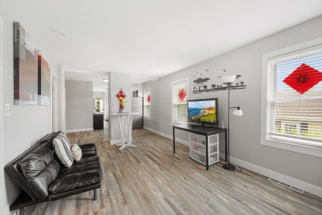 43 Belcourt Rd, Worcester, MA 01605