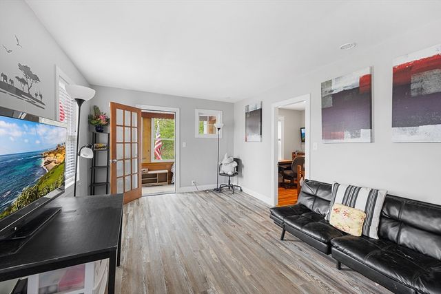 43 Belcourt Rd, Worcester, MA 01605