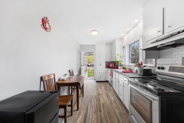 43 Belcourt Rd, Worcester, MA 01605