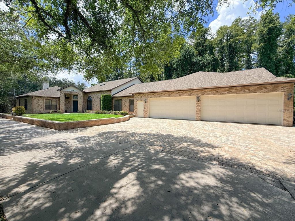 Image 3 of property listing at 11708 ORANGE GROVE DRIVE, Tampa, FL 33618