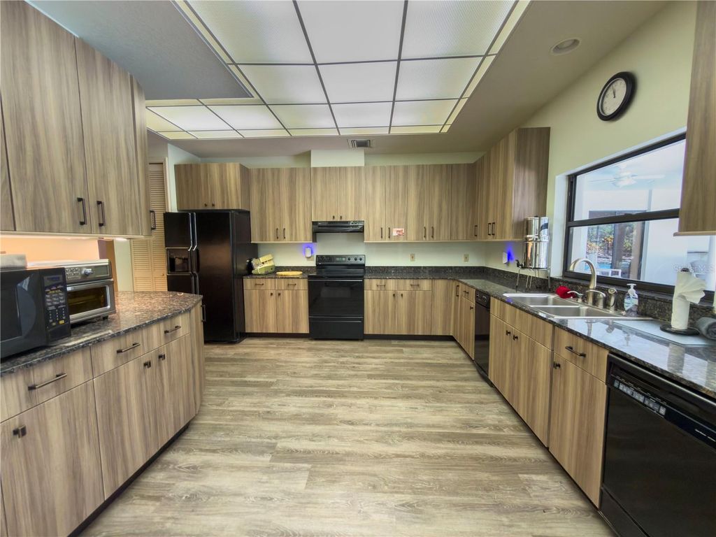Image 29 of property listing at 11708 ORANGE GROVE DRIVE, Tampa, FL 33618