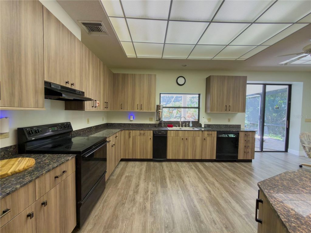 Image 32 of property listing at 11708 ORANGE GROVE DRIVE, Tampa, FL 33618