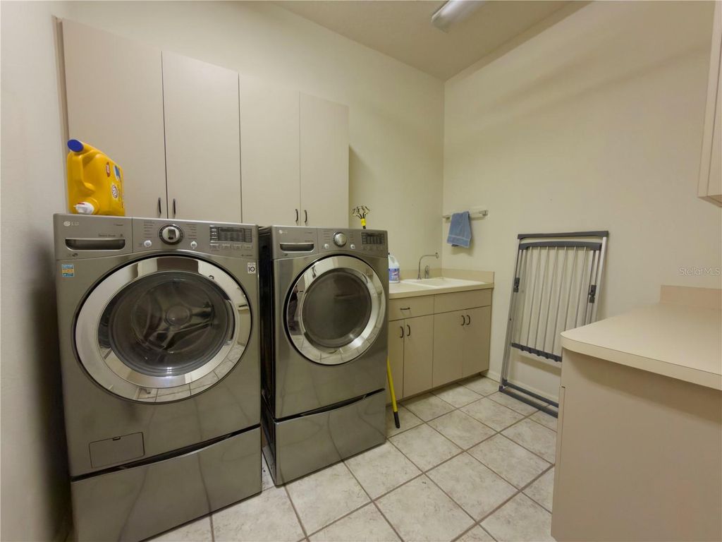 Image 48 of property listing at 11708 ORANGE GROVE DRIVE, Tampa, FL 33618