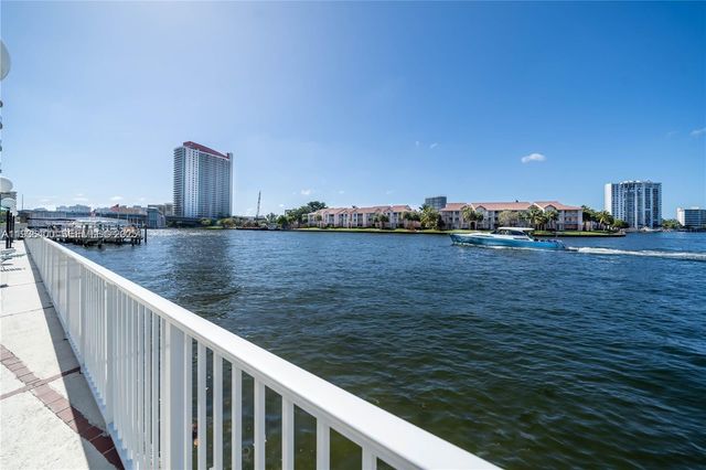 3800 S Ocean Dr 423, Hollywood, FL 33019