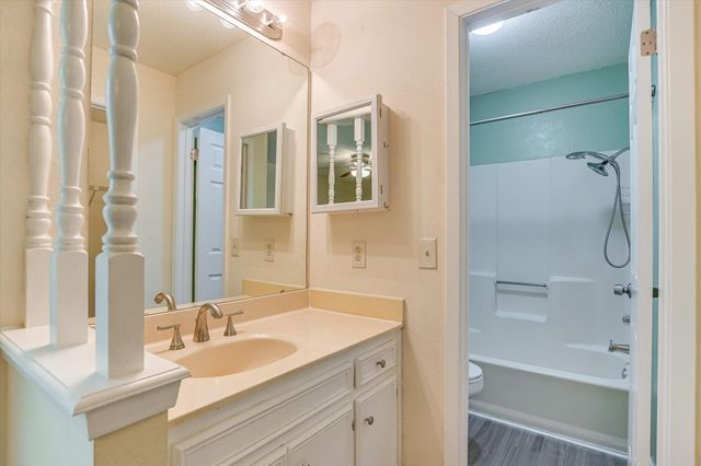 10616 Mellow Meadows DR 18B, Austin, TX 78750