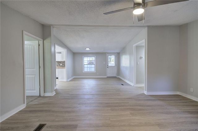 137 Wendy Hill Road SE, Calhoun, GA 30701