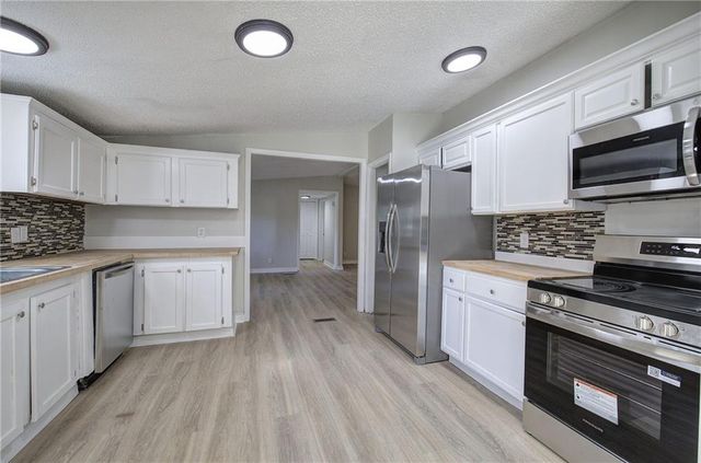 137 Wendy Hill Road SE, Calhoun, GA 30701