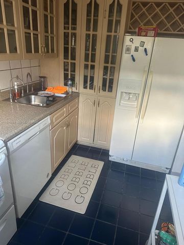 8000 SW 152nd Ave 115, Miami, FL 33193