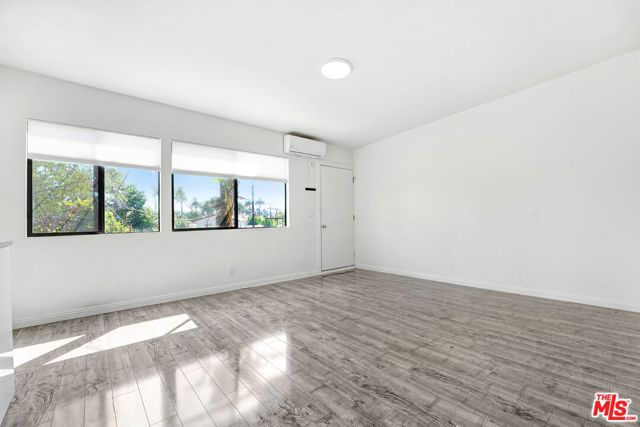4870 W Adams Boulevard, Los Angeles, CA 90016