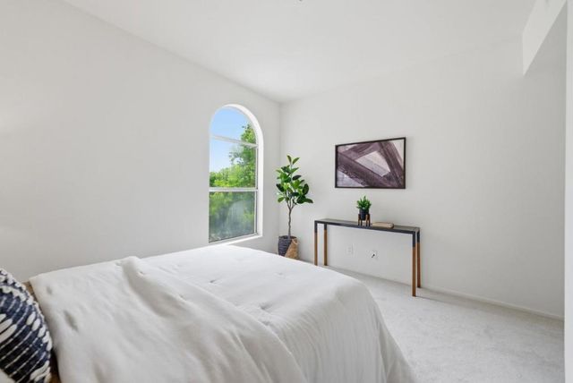 951 S 12th 311, San Jose, CA 95112