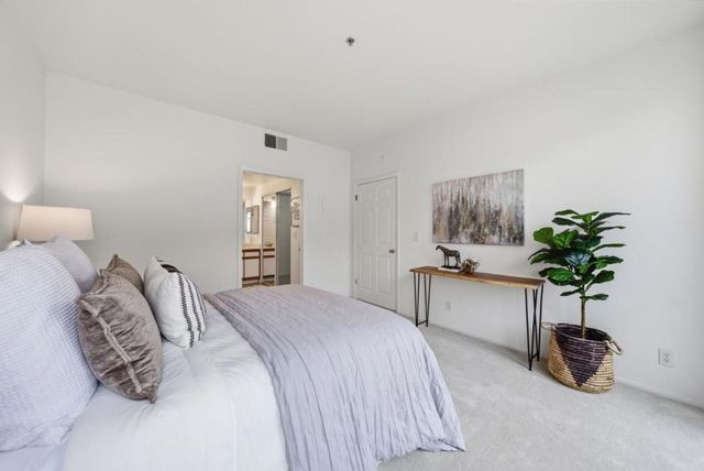 951 S 12th 311, San Jose, CA 95112