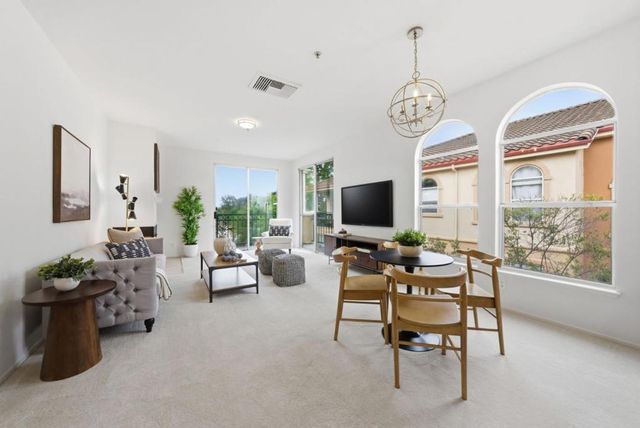951 S 12th 311, San Jose, CA 95112