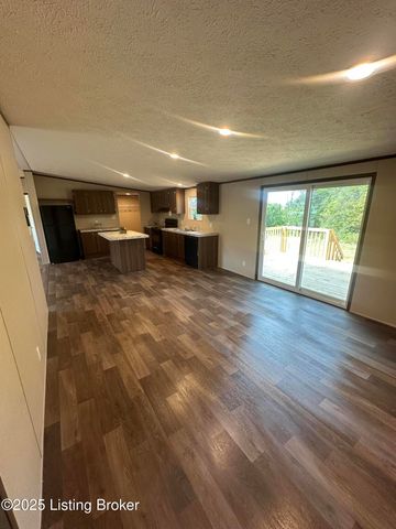 104 N Center St, Irvington, KY 40146