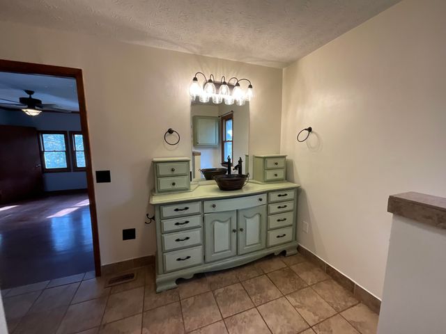 1502 Boat Dock Road, Somerset, KY 42501