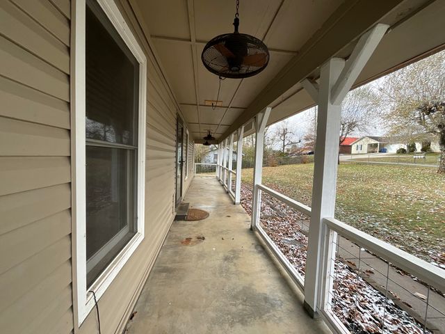 1502 Boat Dock Road, Somerset, KY 42501