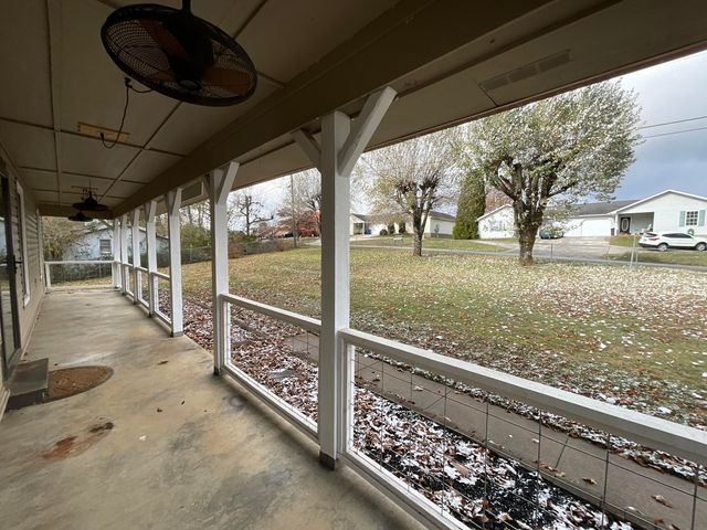 1502 Boat Dock Road, Somerset, KY 42501
