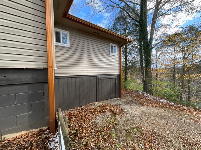 1502 Boat Dock Road, Somerset, KY 42501