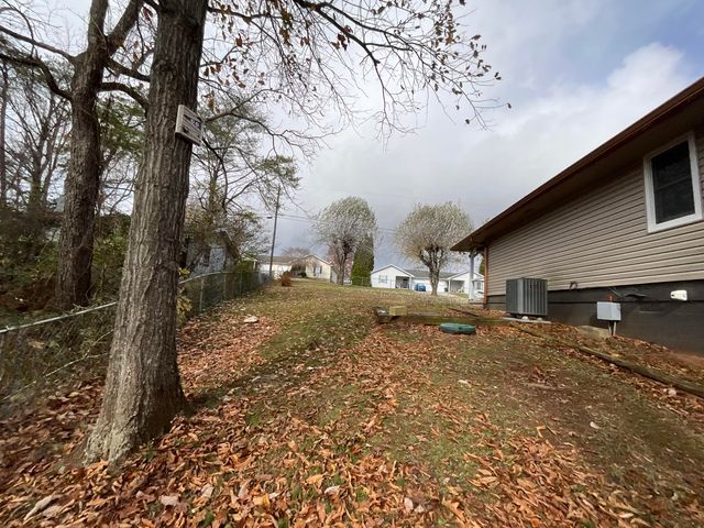 1502 Boat Dock Road, Somerset, KY 42501