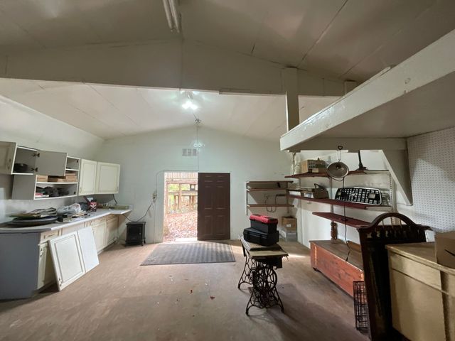 1502 Boat Dock Road, Somerset, KY 42501