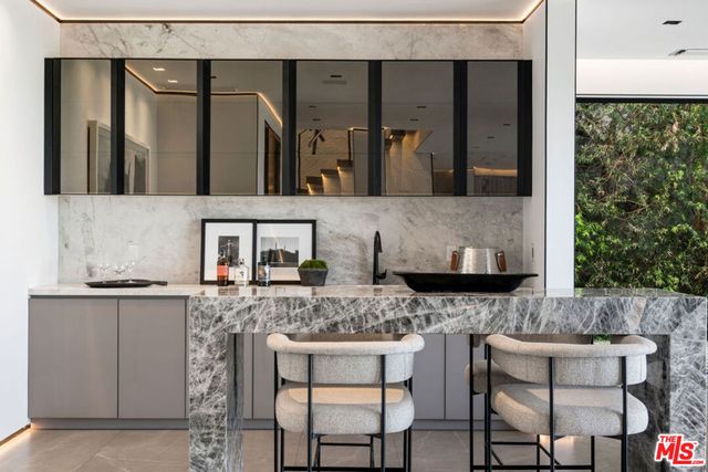 4540 Estrondo Drive, Encino, CA 91436