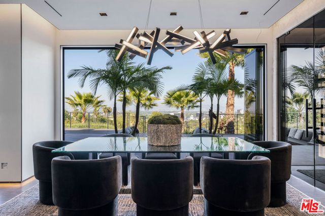 4540 Estrondo Drive, Encino, CA 91436