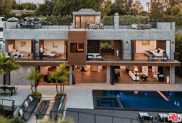 4540 Estrondo Drive, Encino, CA 91436