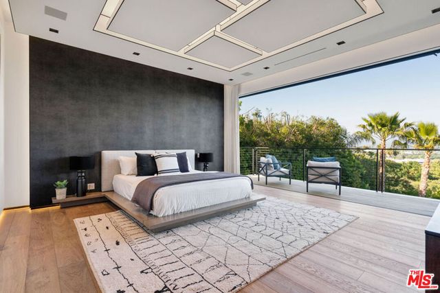 4540 Estrondo Drive, Encino, CA 91436