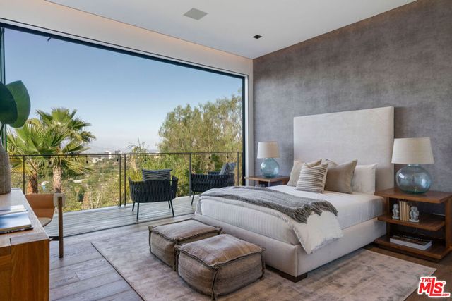 4540 Estrondo Drive, Encino, CA 91436