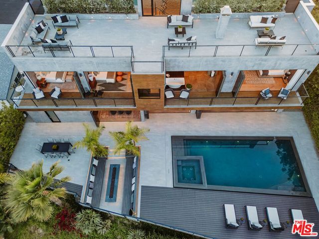 4540 Estrondo Drive, Encino, CA 91436