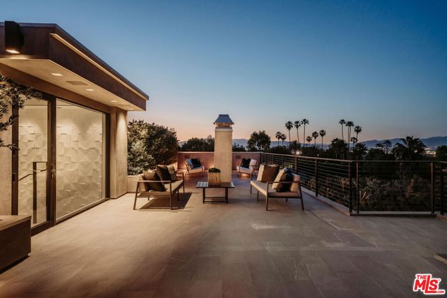 4540 Estrondo Drive, Encino, CA 91436