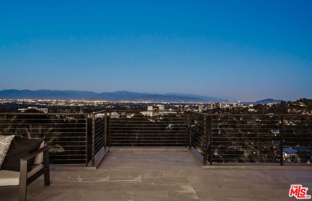 4540 Estrondo Drive, Encino, CA 91436