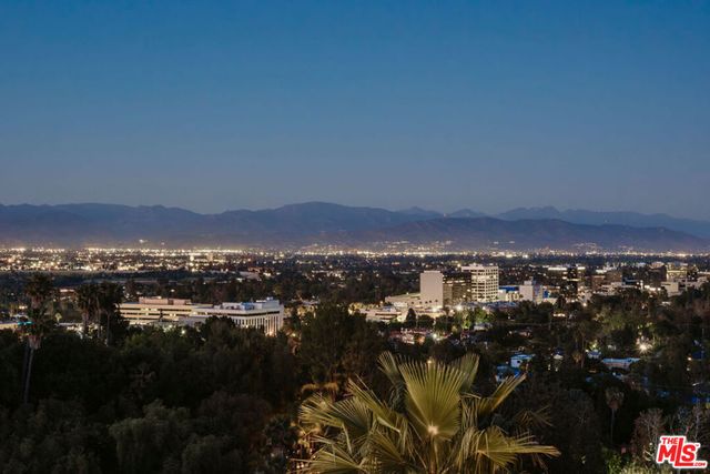 4540 Estrondo Drive, Encino, CA 91436