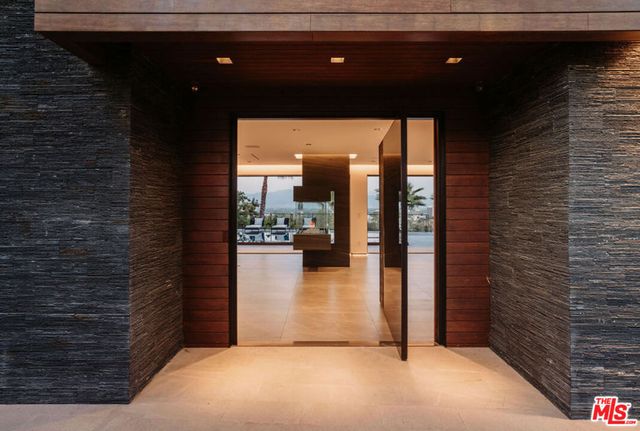 4540 Estrondo Drive, Encino, CA 91436