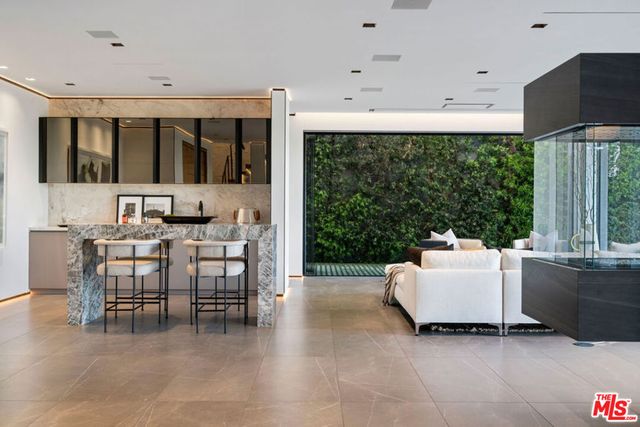 4540 Estrondo Drive, Encino, CA 91436