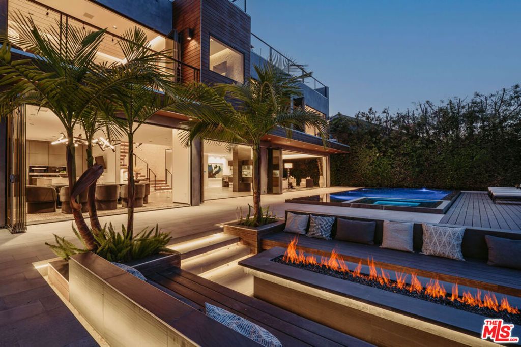 4540 Estrondo Drive, Encino, CA 91436