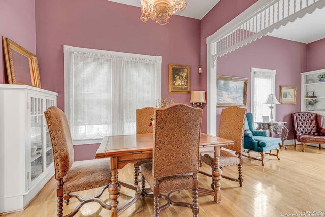 1201 10th Street, Hondo, TX 78861