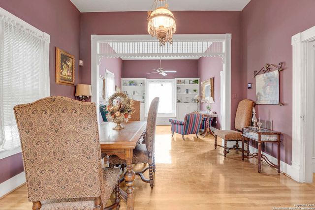 1201 10th Street, Hondo, TX 78861