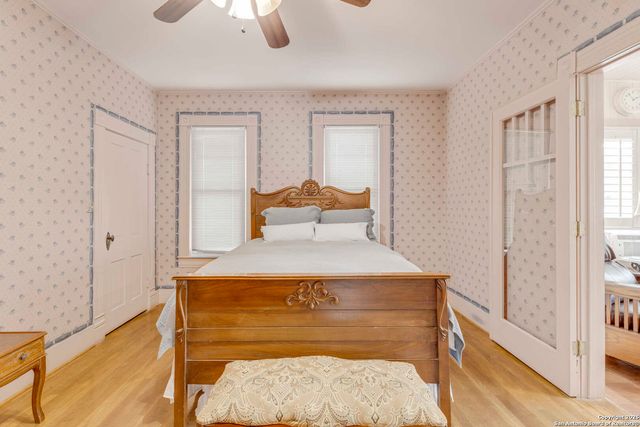 1201 10th Street, Hondo, TX 78861