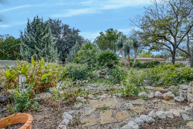 1201 10th Street, Hondo, TX 78861