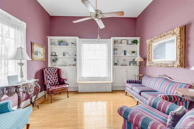 1201 10th Street, Hondo, TX 78861