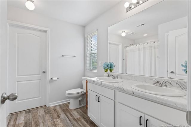 905 Sapphire Stone Lane, Hope Mills, NC 28348