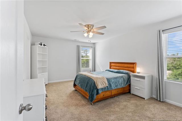 905 Sapphire Stone Lane, Hope Mills, NC 28348