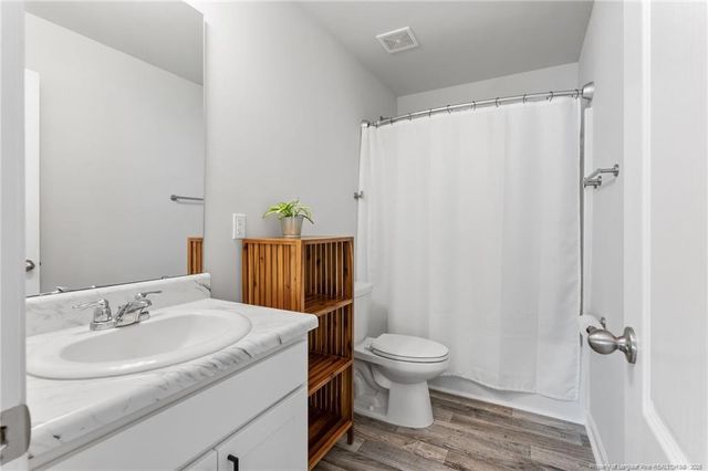 905 Sapphire Stone Lane, Hope Mills, NC 28348
