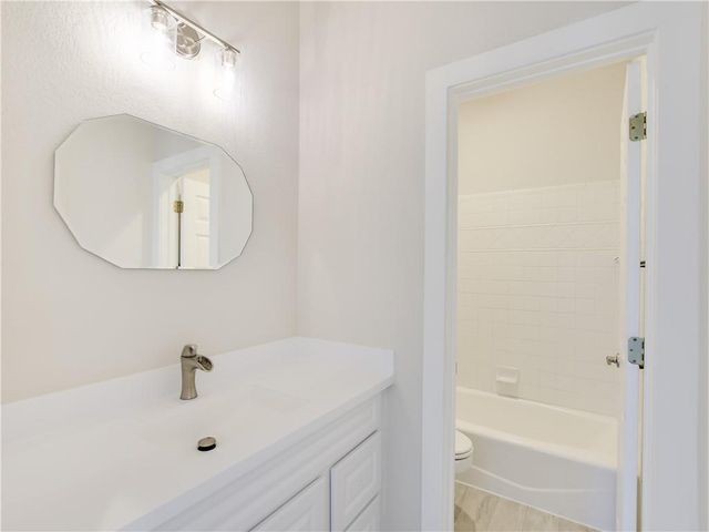 207 Tellus ST, Lakeway, TX 78734