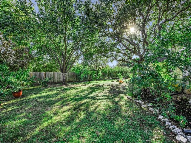 207 Tellus ST, Lakeway, TX 78734